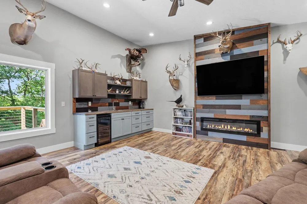 685 Brooks Road Muskegon, MI 49442