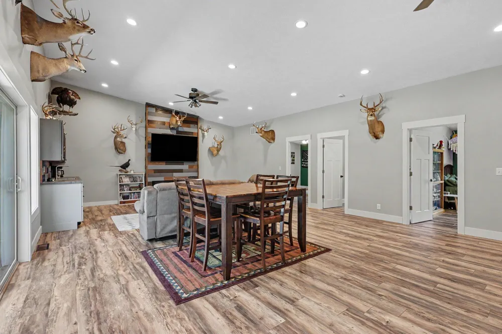 685 Brooks Road Muskegon, MI 49442