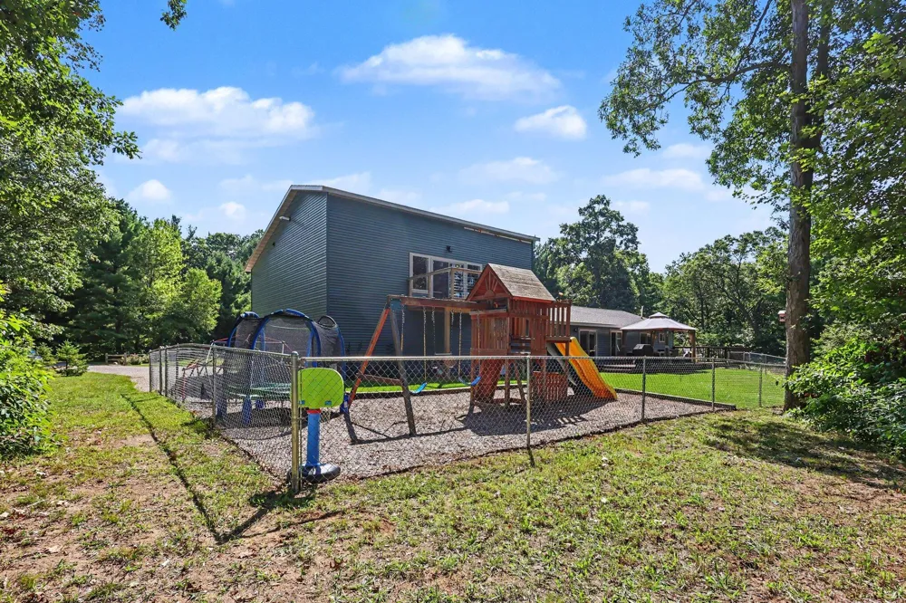 685 Brooks Road Muskegon, MI 49442