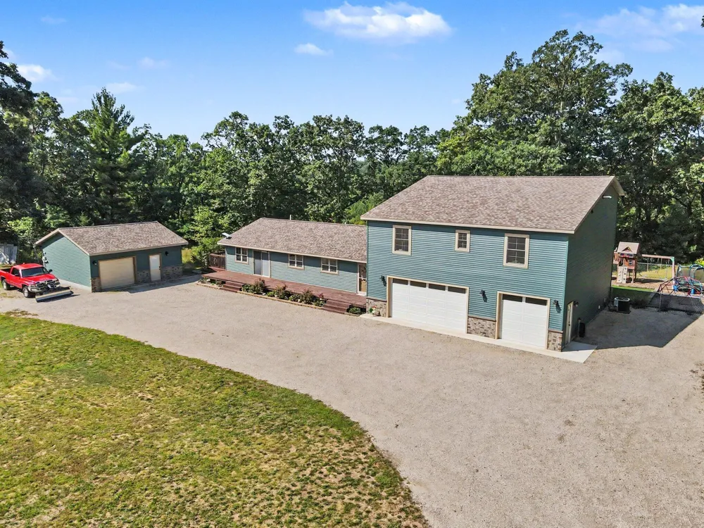 685 Brooks Road Muskegon, MI 49442