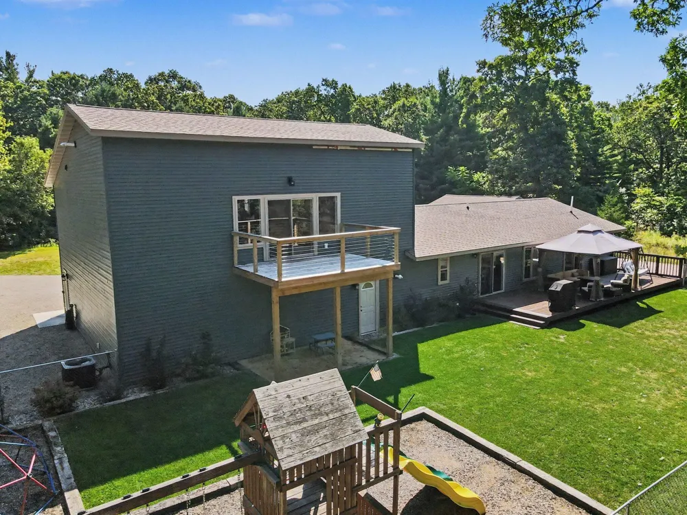 685 Brooks Road Muskegon, MI 49442