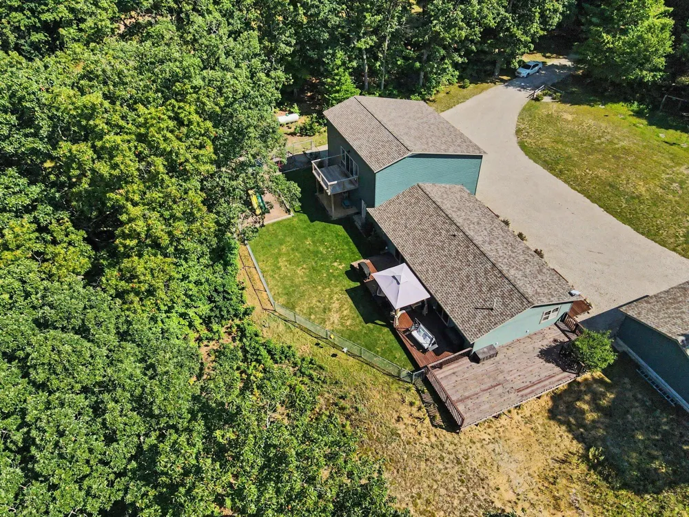 685 Brooks Road Muskegon, MI 49442