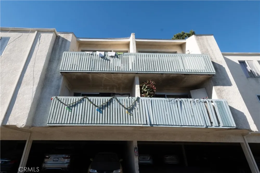 5700 Etiwanda Avenue #149 Tarzana, CA 91356