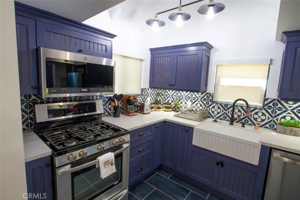11525 Moorpark Street Studio City, CA 91602