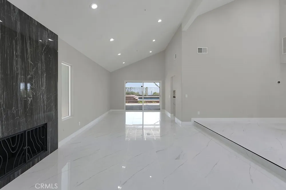 12955 Louise Granada Hills, CA 91344