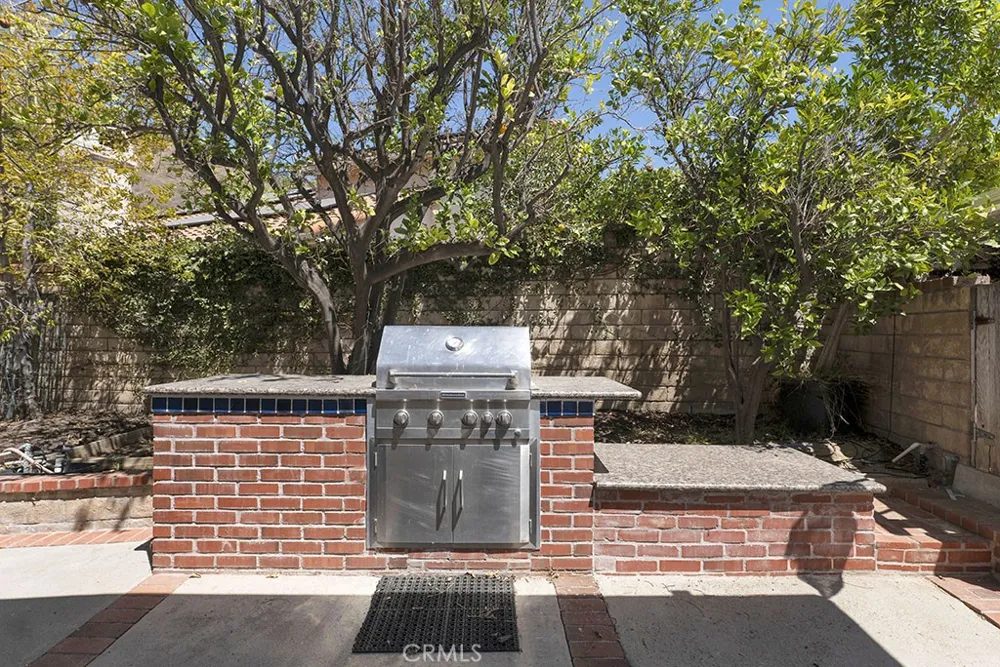 12955 Louise Granada Hills, CA 91344