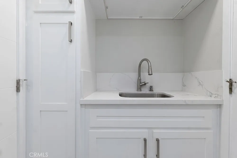 12955 Louise Granada Hills, CA 91344