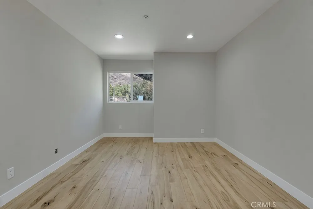 12955 Louise Granada Hills, CA 91344