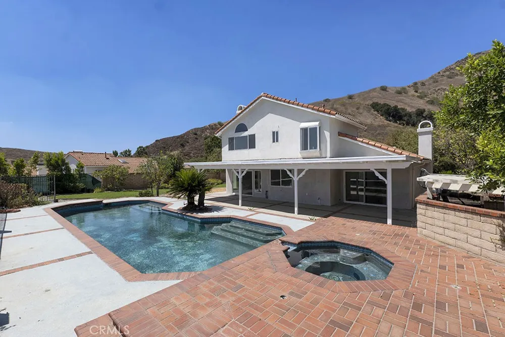 12955 Louise Granada Hills, CA 91344
