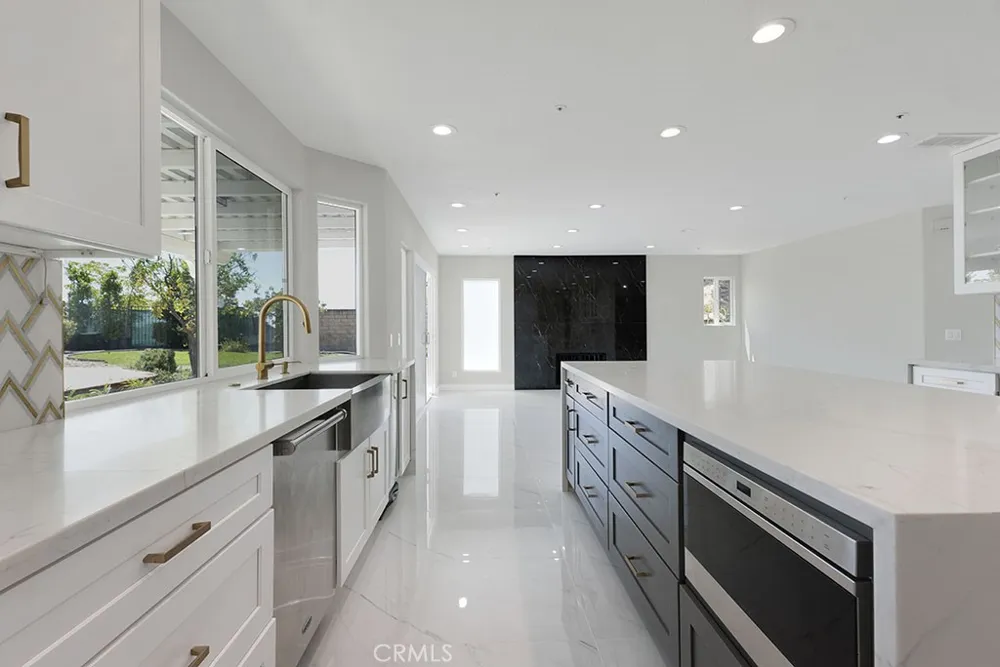 12955 Louise Granada Hills, CA 91344