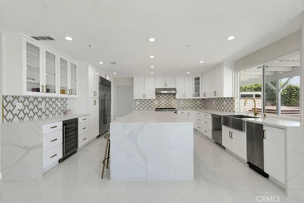 12955 Louise Granada Hills, CA 91344