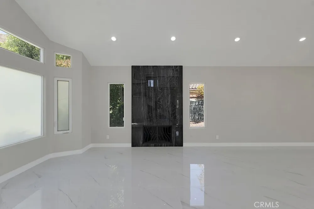 12955 Louise Granada Hills, CA 91344