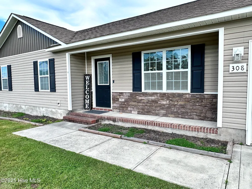 308 Basil Court Hubert, NC 28539