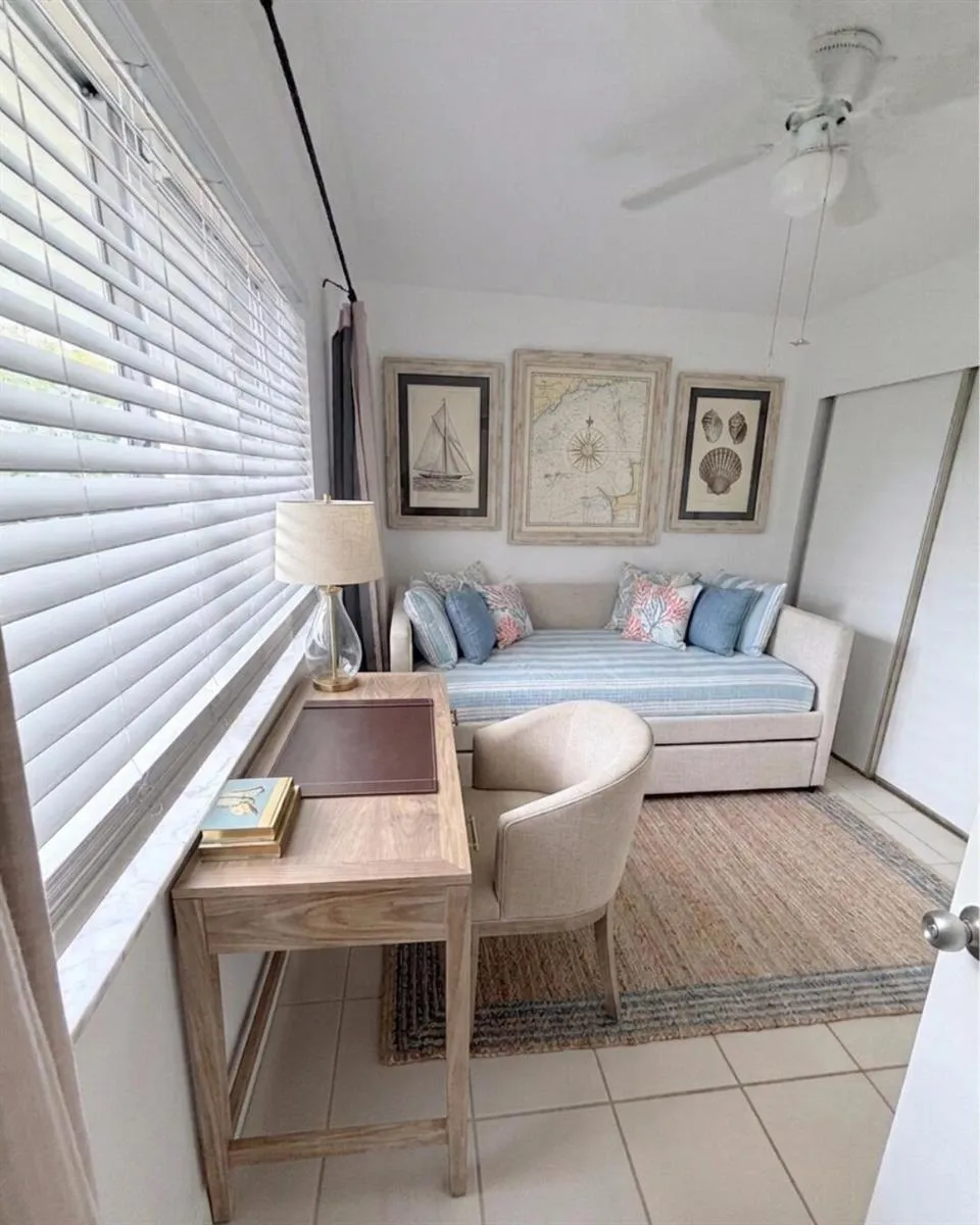 3186 VIA POINCIANA #115 Lake Worth, FL 33467