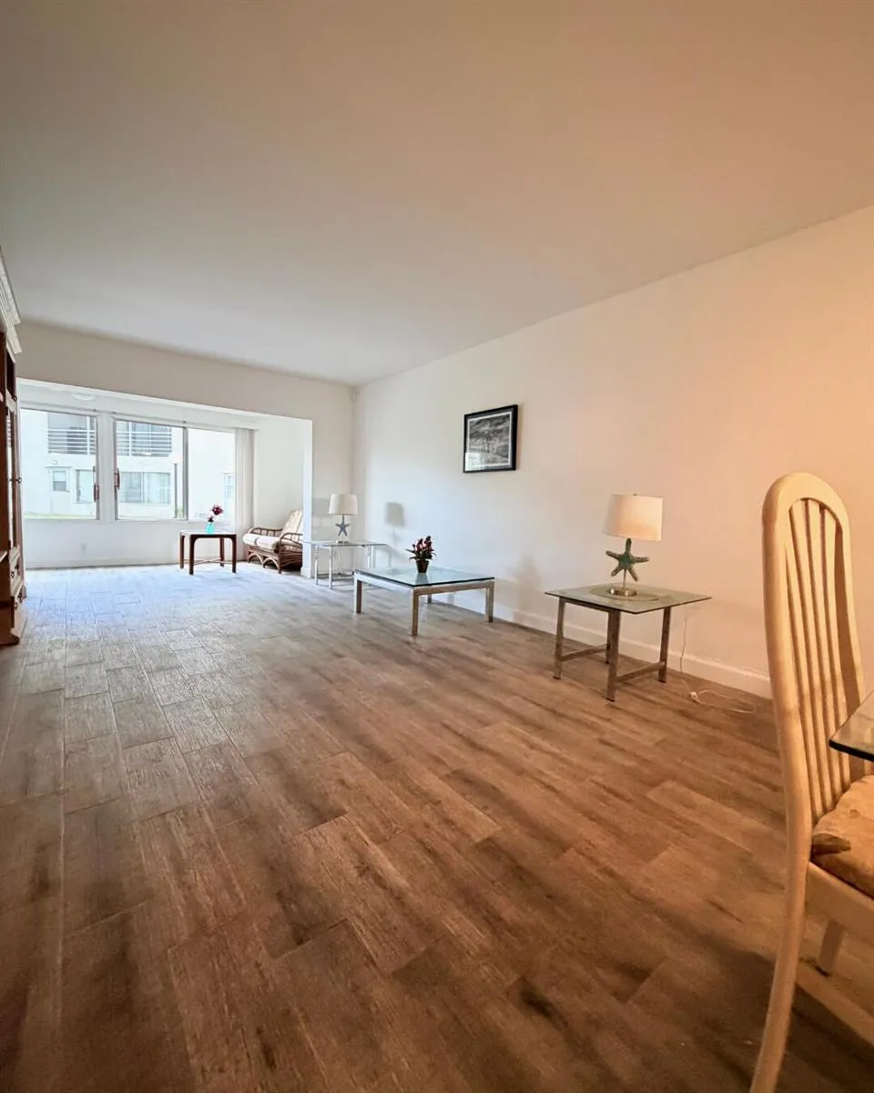 3186 VIA POINCIANA #115 Lake Worth, FL 33467