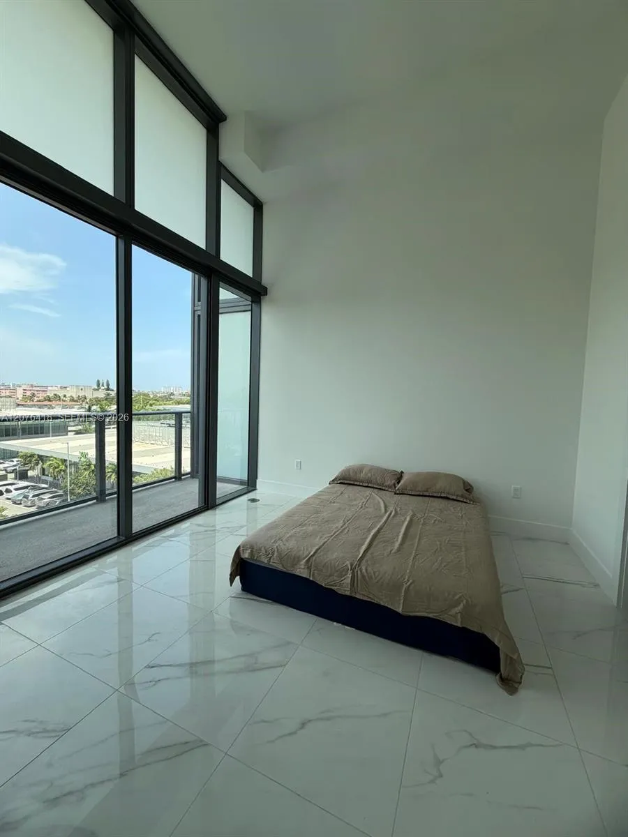 1170 E HALLANDALE BEACH BLVD #502 Hallandale Beach, FL 33009