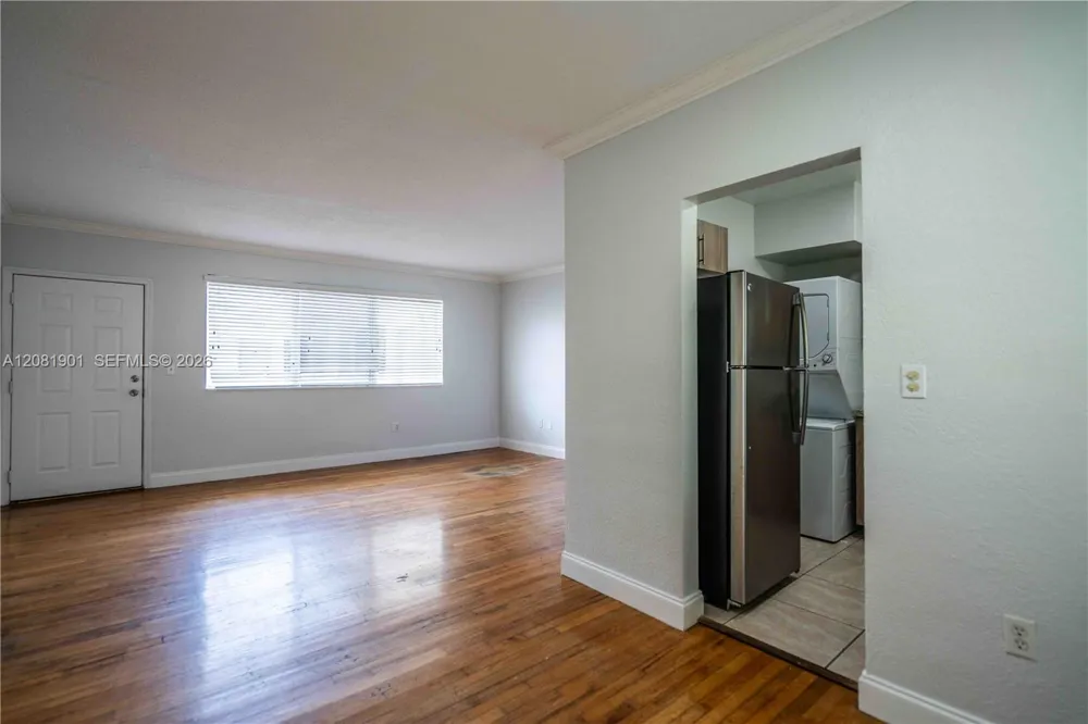 75 S Shore Dr #4B Miami Beach, FL 33141