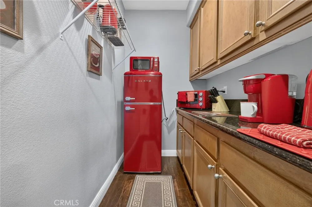 8418 Lourenco Lane Eastvale, CA 92880
