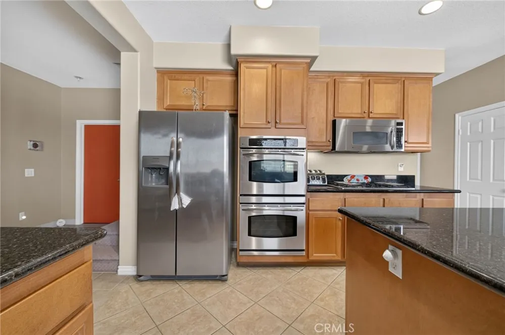 8418 Lourenco Lane Eastvale, CA 92880