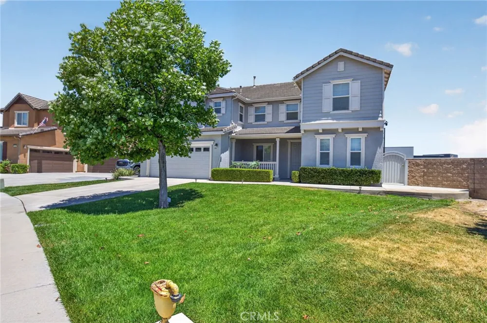 8418 Lourenco Lane Eastvale, CA 92880