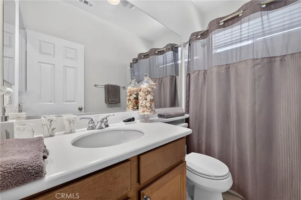 8418 Lourenco Lane Eastvale, CA 92880