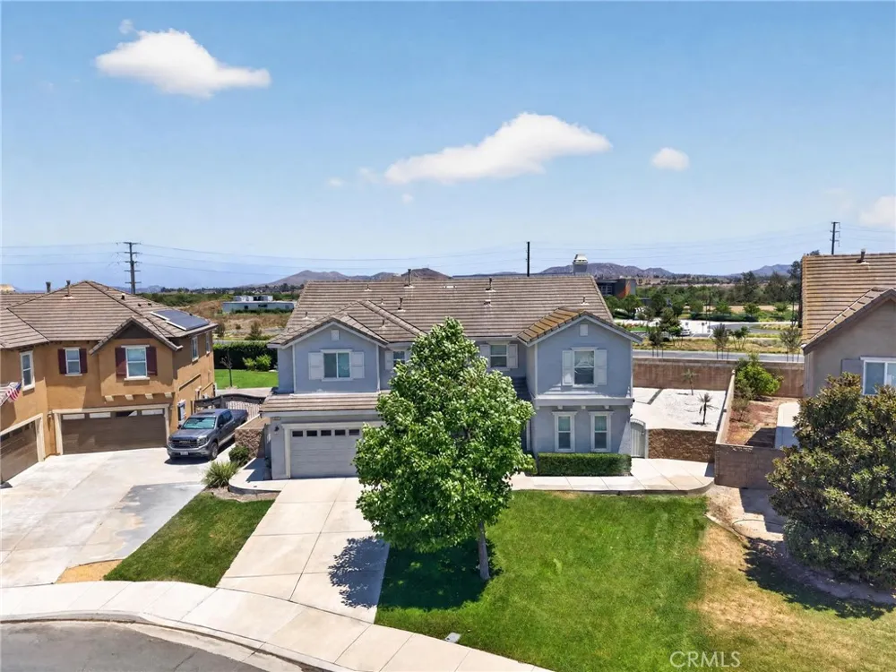 8418 Lourenco Lane Eastvale, CA 92880