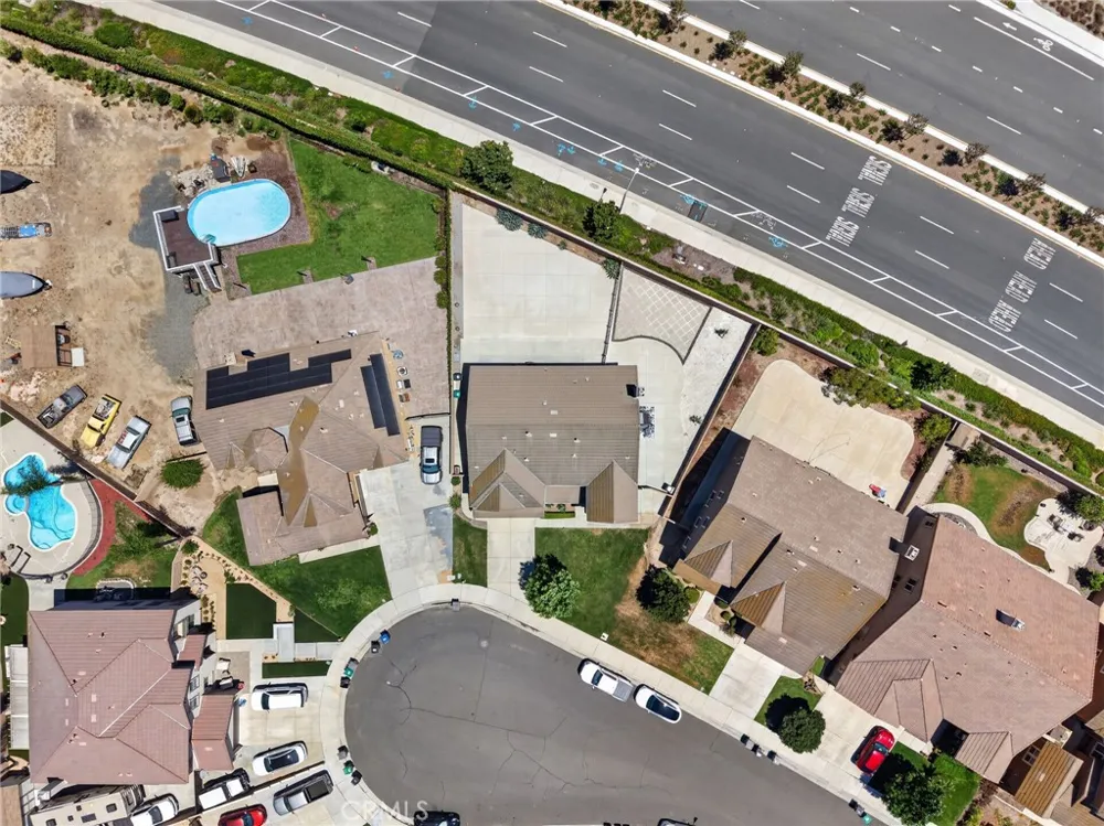 8418 Lourenco Lane Eastvale, CA 92880