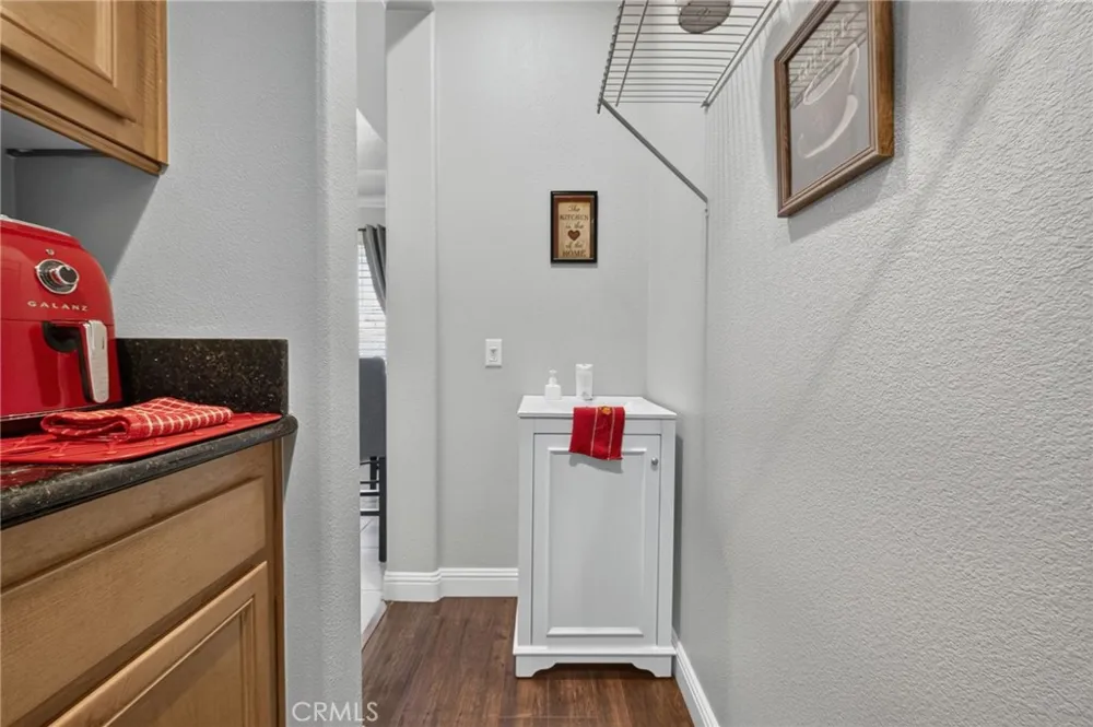 8418 Lourenco Lane Eastvale, CA 92880