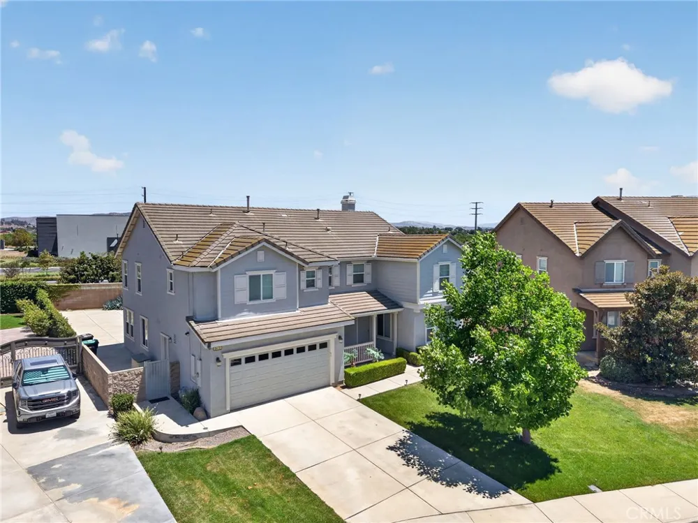 8418 Lourenco Lane Eastvale, CA 92880