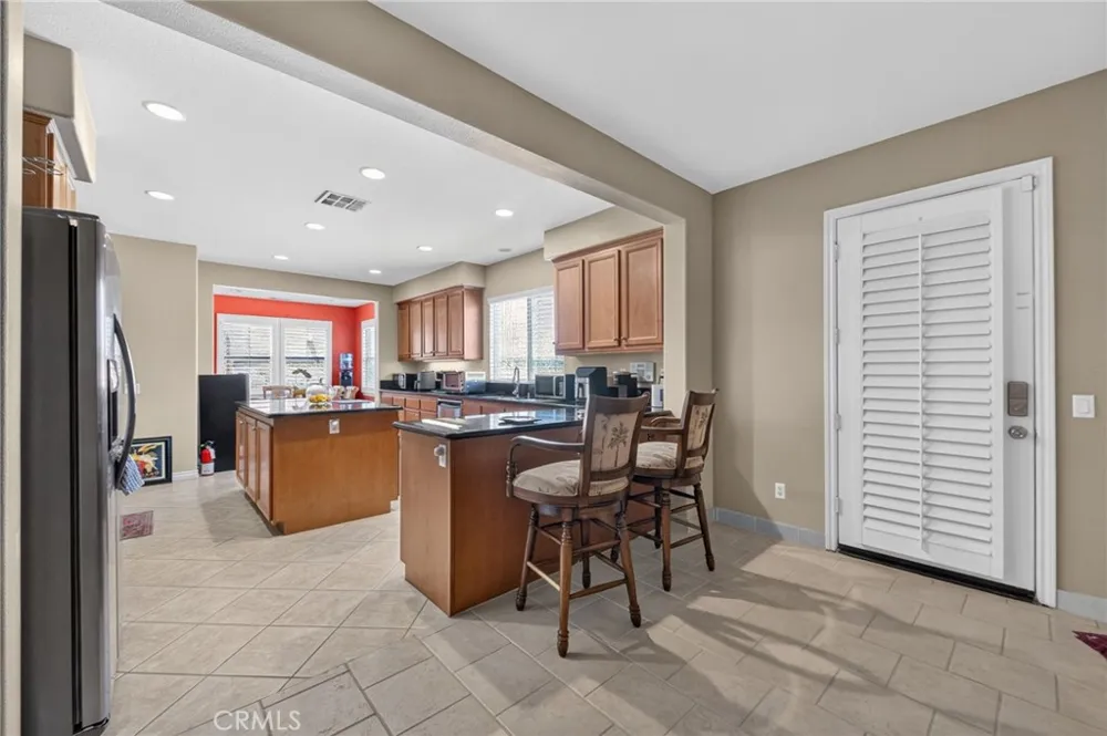 8418 Lourenco Lane Eastvale, CA 92880