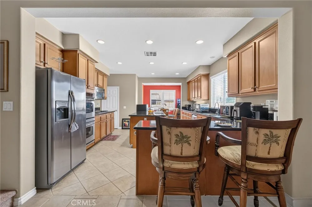 8418 Lourenco Lane Eastvale, CA 92880