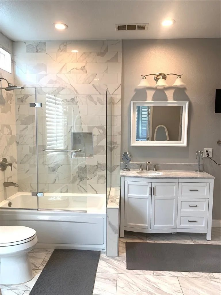8418 Lourenco Lane Eastvale, CA 92880