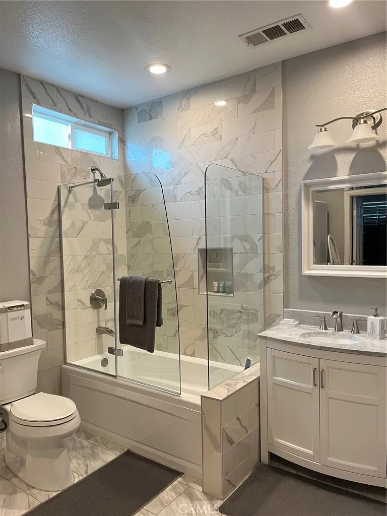 8418 Lourenco Lane Eastvale, CA 92880