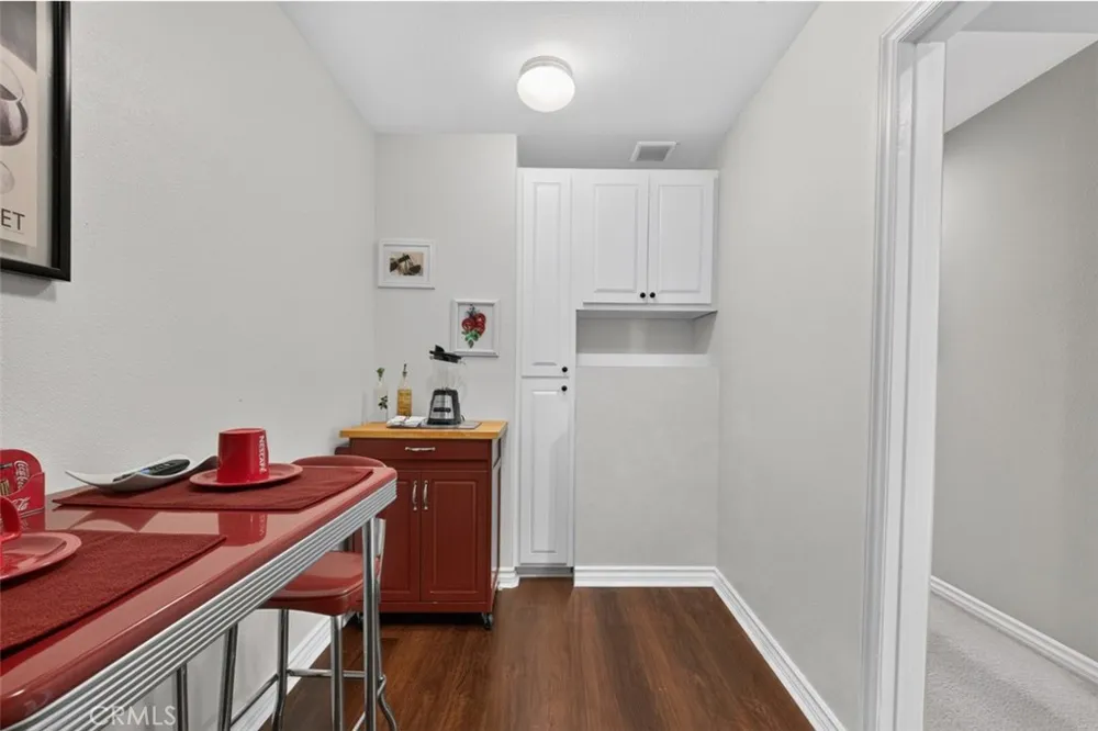 8418 Lourenco Lane Eastvale, CA 92880