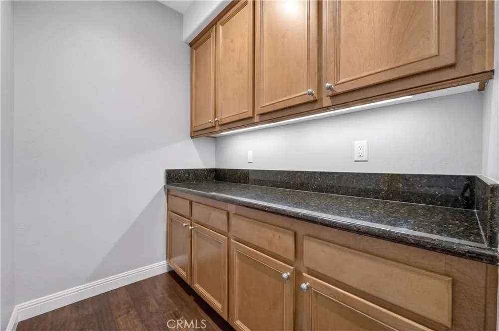 8418 Lourenco Lane Eastvale, CA 92880