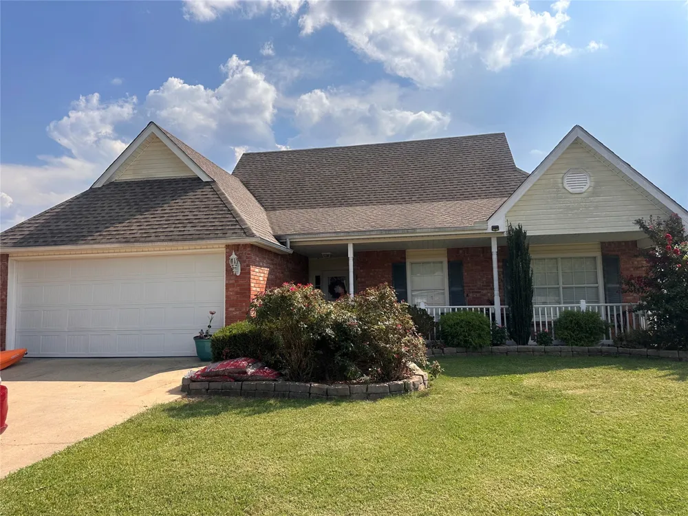 1209 Crystal Lane Tahlequah, OK 74464