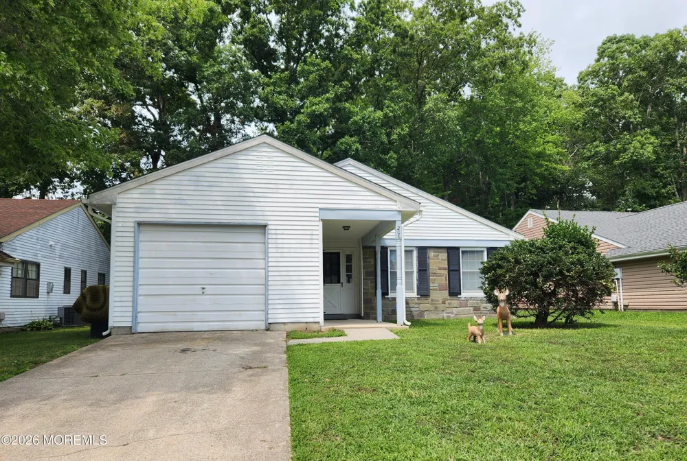 206 Yorktowne Drive Little Egg Harbor, NJ 08087