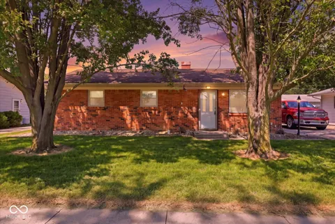 1126 Crestmoor Drive