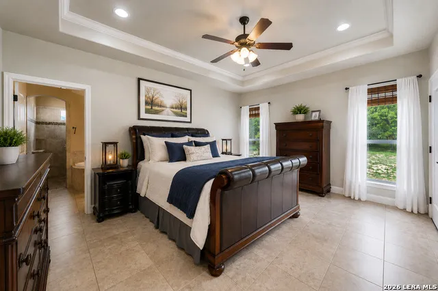 112 S ABREGO XING Floresville, TX 78114