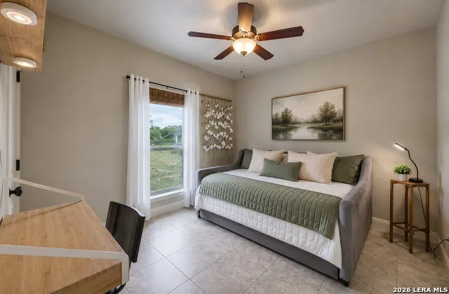 112 S ABREGO XING Floresville, TX 78114