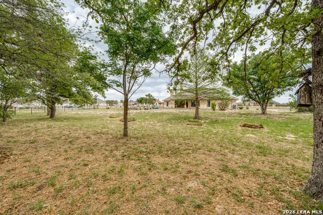 112 S ABREGO XING Floresville, TX 78114