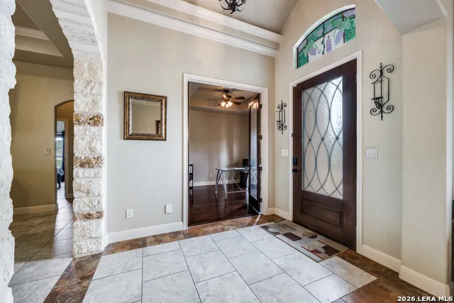 112 S ABREGO XING Floresville, TX 78114