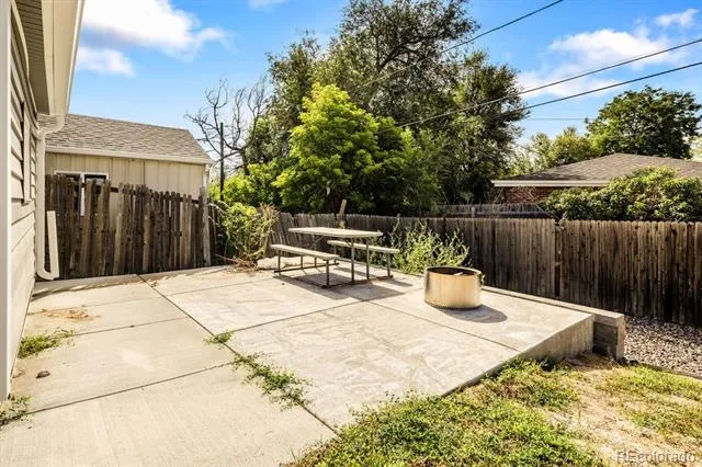 1860 W Arkansas Avenue Denver, CO 80223