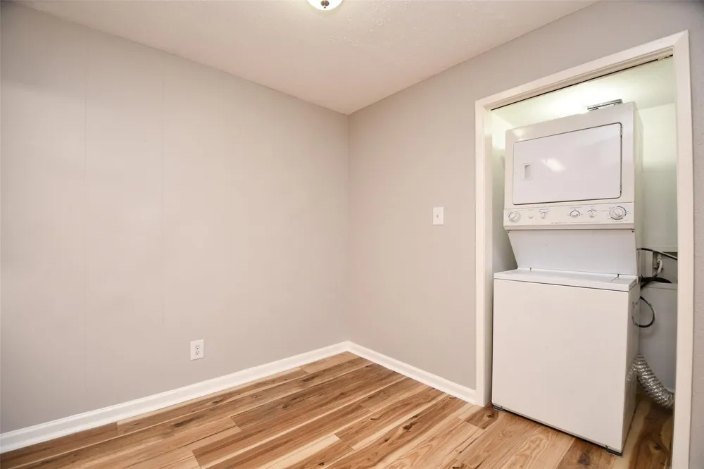 12955 Woodforest Boulevard #20 Houston, TX 77015