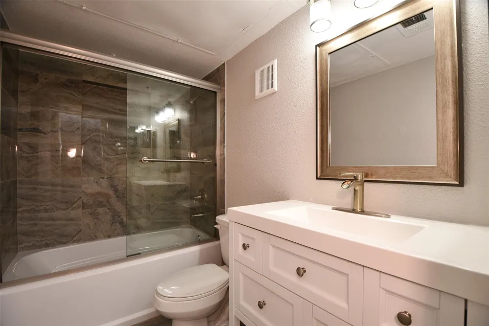 12955 Woodforest Boulevard #20 Houston, TX 77015