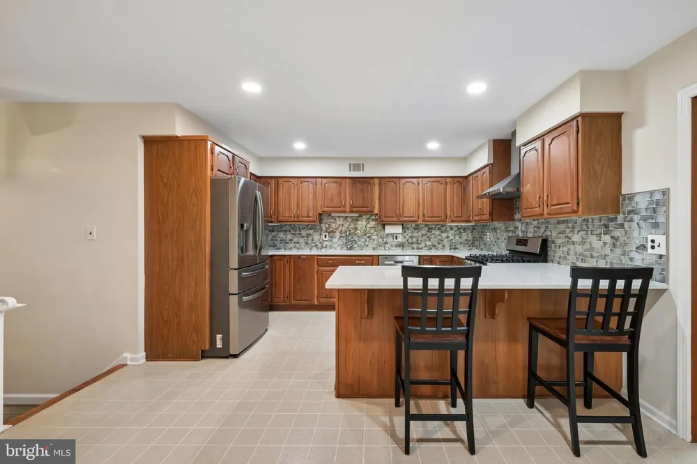 3 DARVEL DRIVE Princeton Junction, NJ 08550