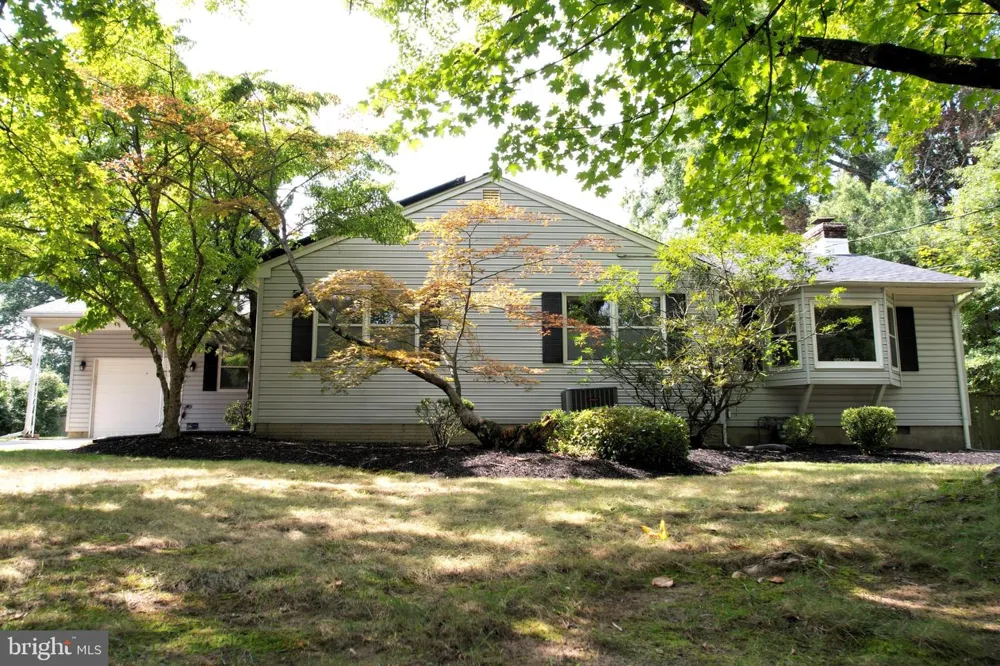 3 DARVEL DRIVE Princeton Junction, NJ 08550