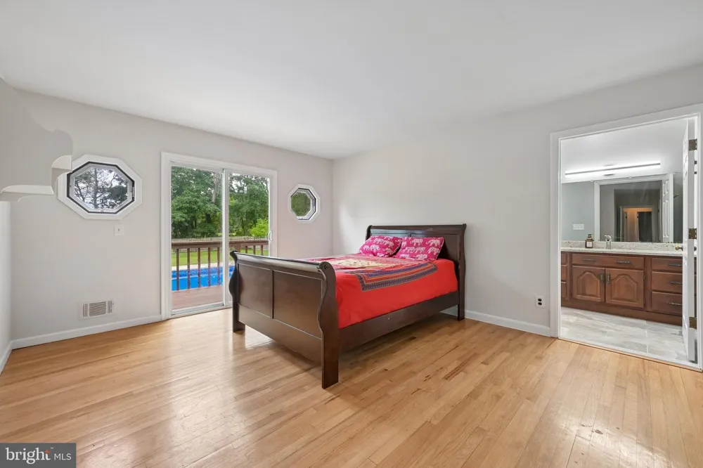 3 DARVEL DRIVE Princeton Junction, NJ 08550