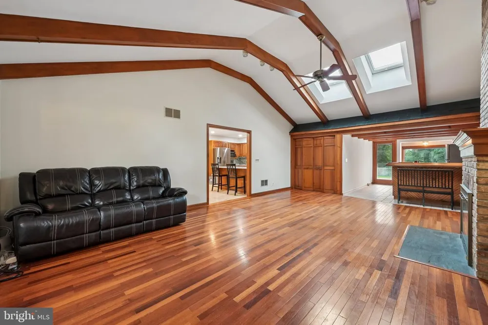 3 DARVEL DRIVE Princeton Junction, NJ 08550