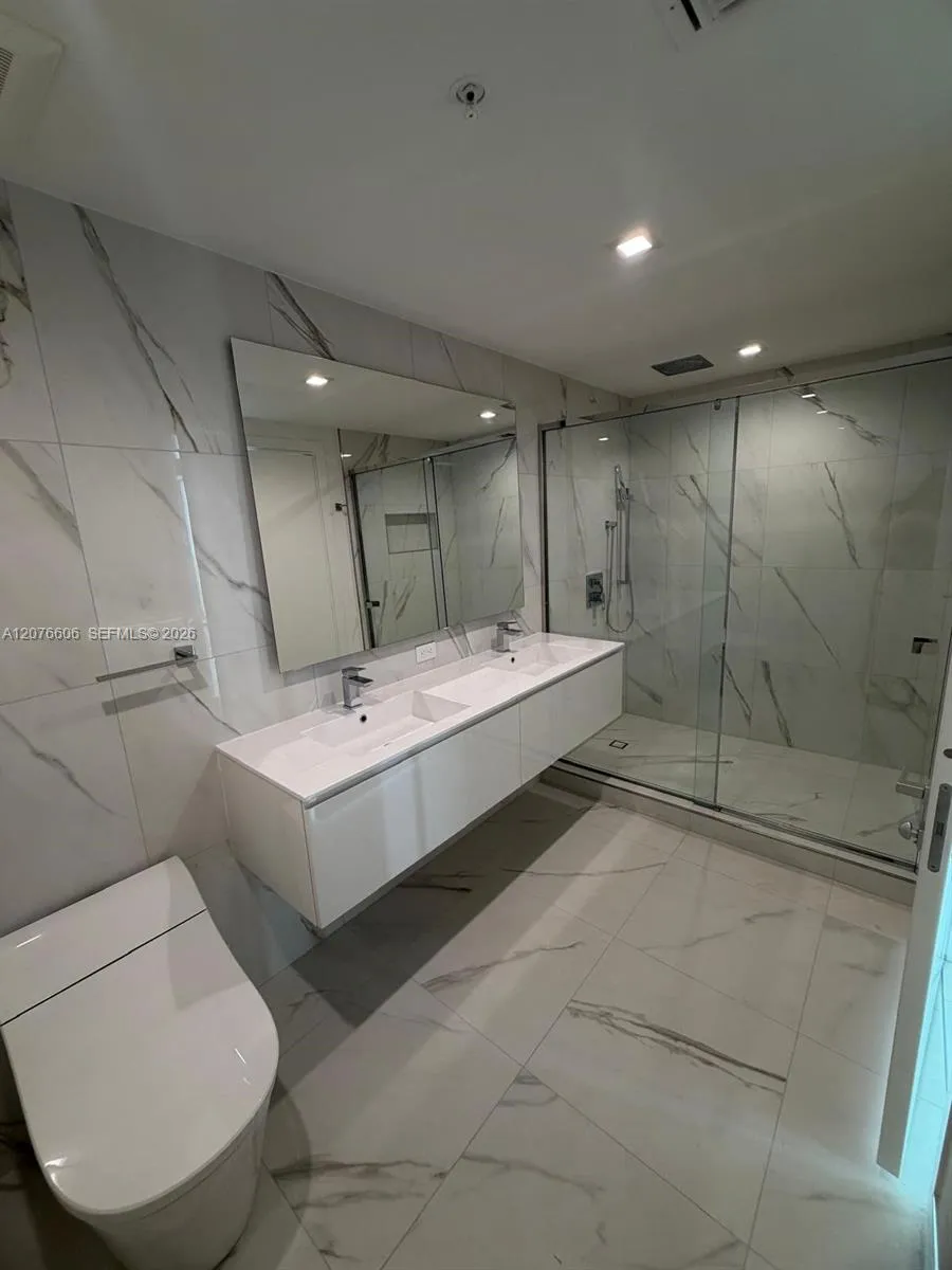 1170 E HALLANDALE BEACH BLVD #607 Hallandale Beach, FL 33009